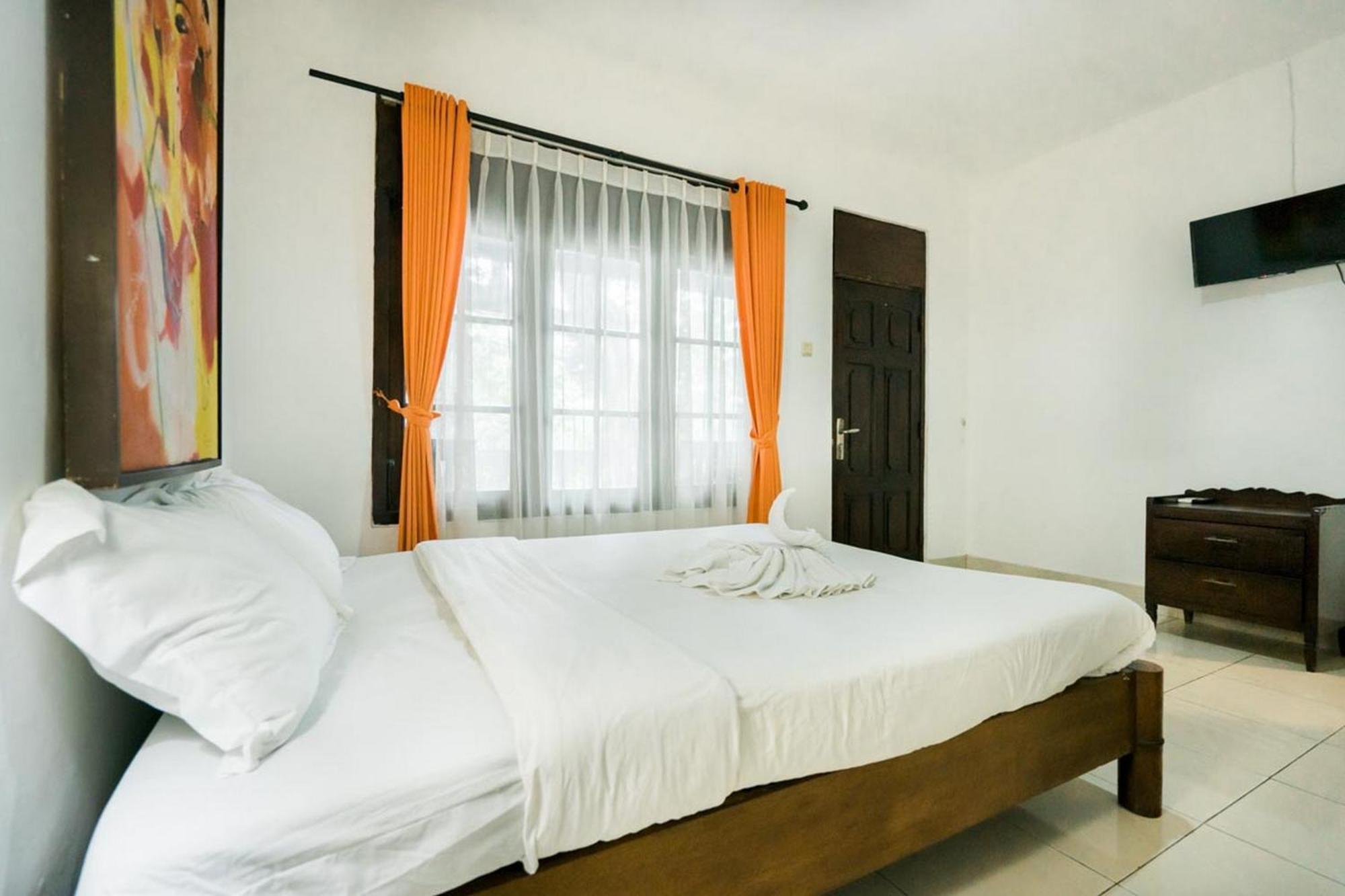 Urbanview Ananda Sanur (Bali)
